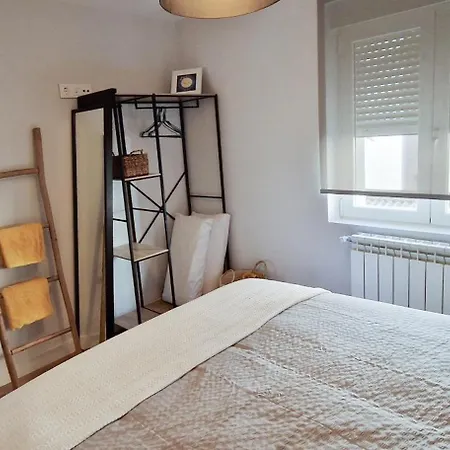 Atuairehome Visita Museo Evolucion Parking Incluido Apartman Burgo